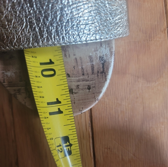 Naturalizer Two-Toned Wedge Sandle Gold and Saddle color Size 12 W - Picture 9 of 9